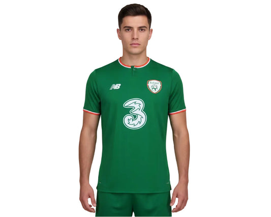 „Irland Trikot Home 2017/18 Nationalmannschaft – Grünes Heimtrikot von New Balance mit Verbandswappen