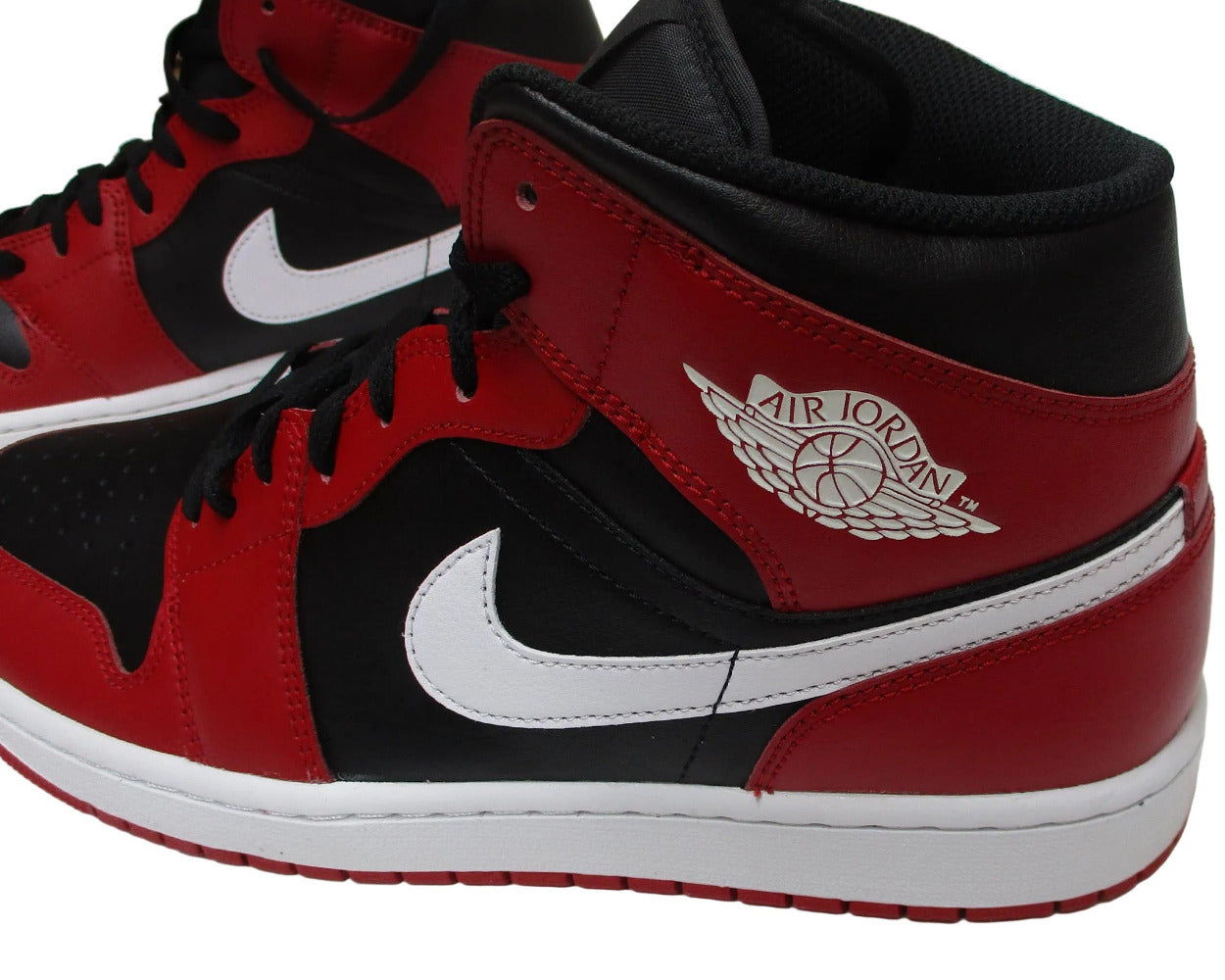 Air Jordan 1 Mid Sneaker Black White Gym Red Nike DQ8426 061 Detailansicht Logo