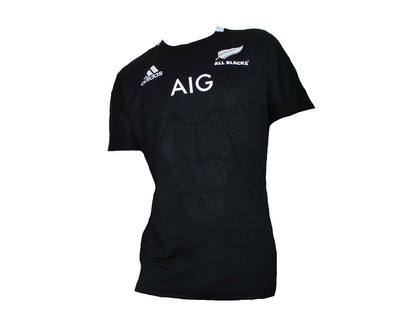 Schwarzes All Blacks Neuseeland Rugby-Trikot von Adidas Saison 2020/21 mit weißem Farn-Logo in Herrengröße. Offizielles Trikot.