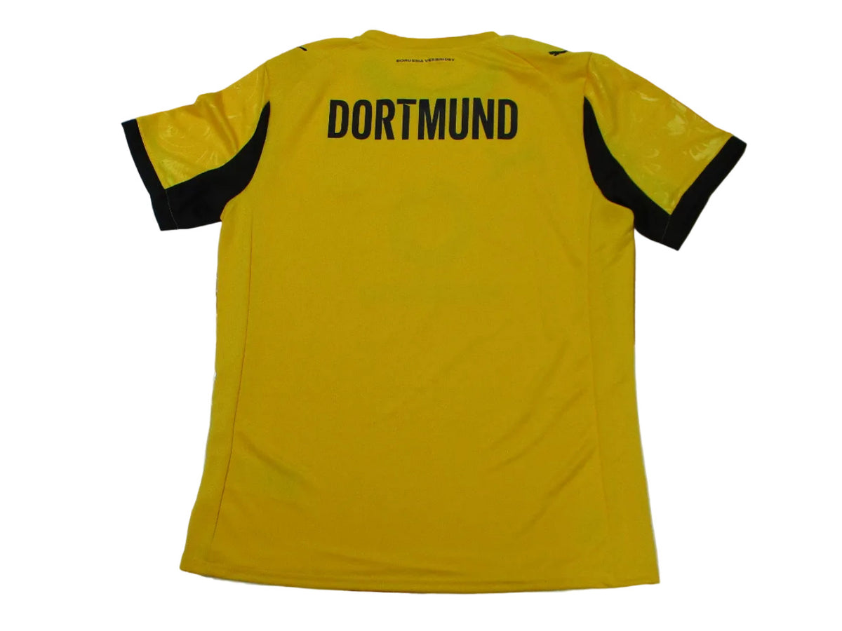 Offizielles Puma Borussia Dortmund BVB Cup Trikot der Saison 2025/26 für Herren mit aufgummiertem Vereinswappen und gesticktem Puma-Logo – Neu mit Etikett. Rückseite.