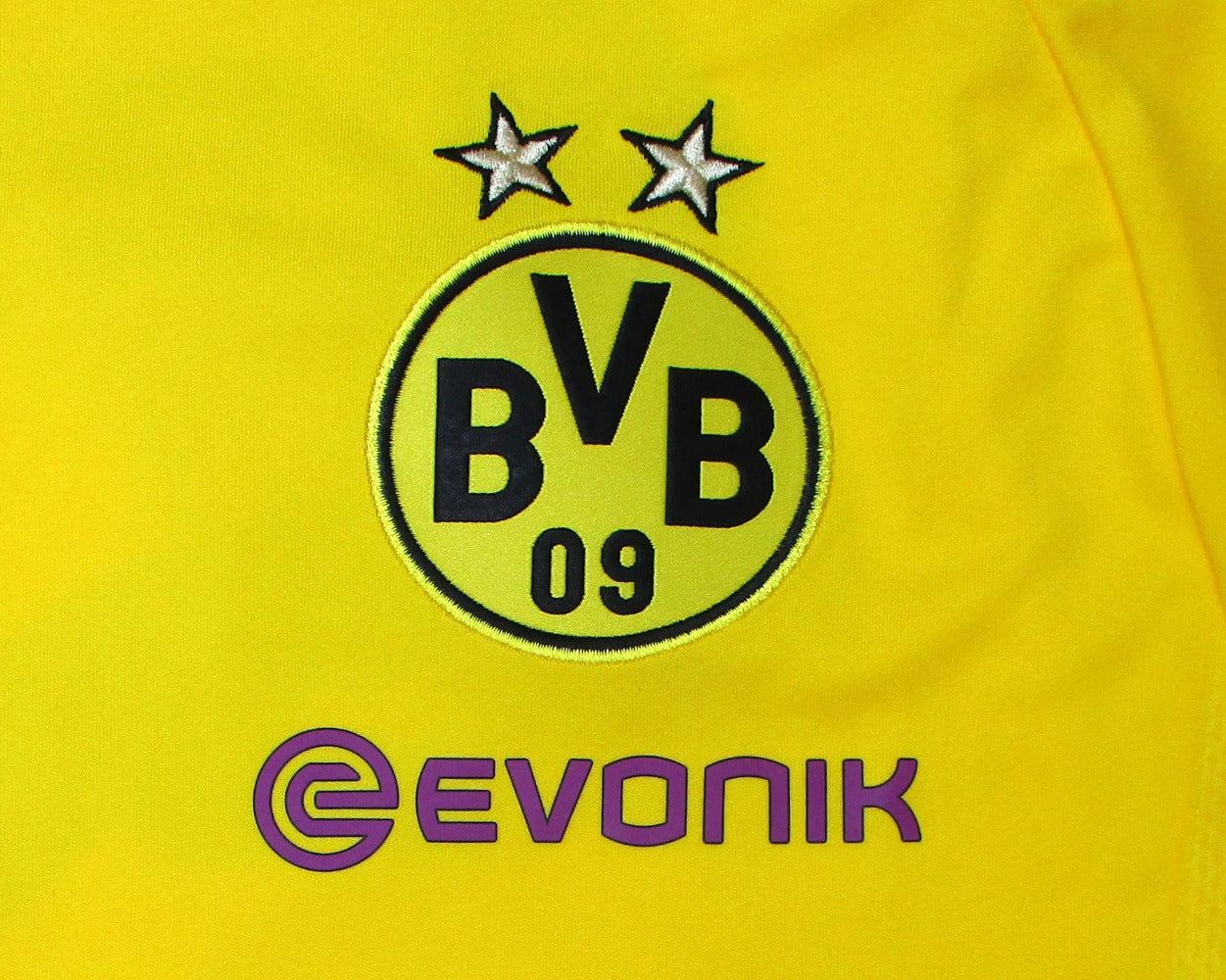 Gelbes Borussia Dortmund BVB Trainingstrikot Puma 2018/19 in der Langarmversion. Als reduziertes Angebot günstig kaufen. Vereinswappen.