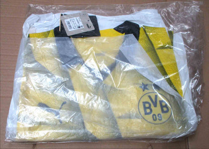 BVB Borussia Dortmund Trikot 3rd 2023/24 von Puma. Offizielles Fußballtrikot in Herrengröße. Ansicht Originalverpackung.