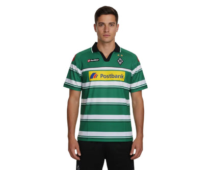 Borussia Mönchengladbach Trikot 2012/13 Lotto Third 2012/2013 von Lotto.  Bild mit Model.