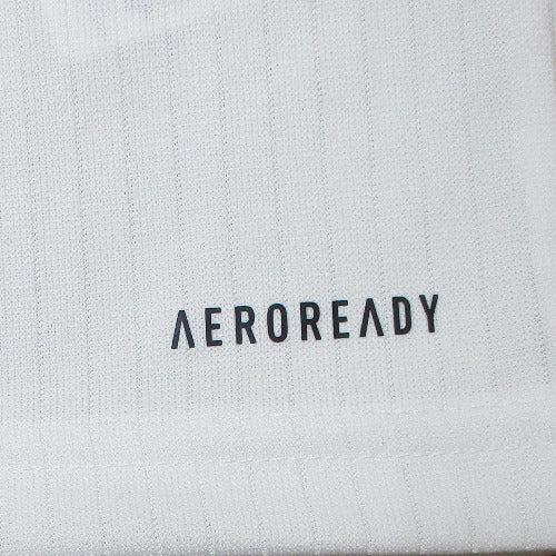 Deutschland DFB Trikot Home Retro 2025 von Adidas. Offizielles Fußballtrikot in Herrengröße. Detailansicht Aeroready Logo.