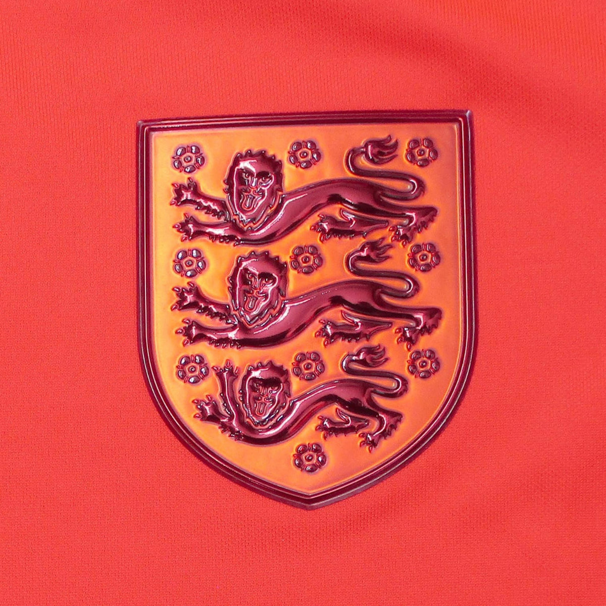 England Damen Trikot Away 2021 Nike Bright Crimson Deep Maroon Artikel CV5759-635 neu OVP – HOS-Trikots. Wappen.