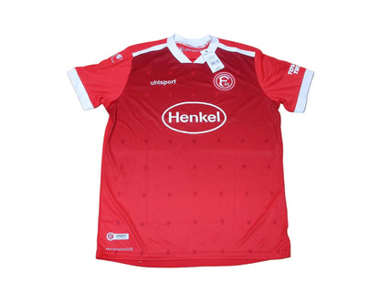 Rotes offizielles Fortuna Düsseldorf Heimtrikot 2020/21 von Uhlsport in Herrengröße. Flach liegend.