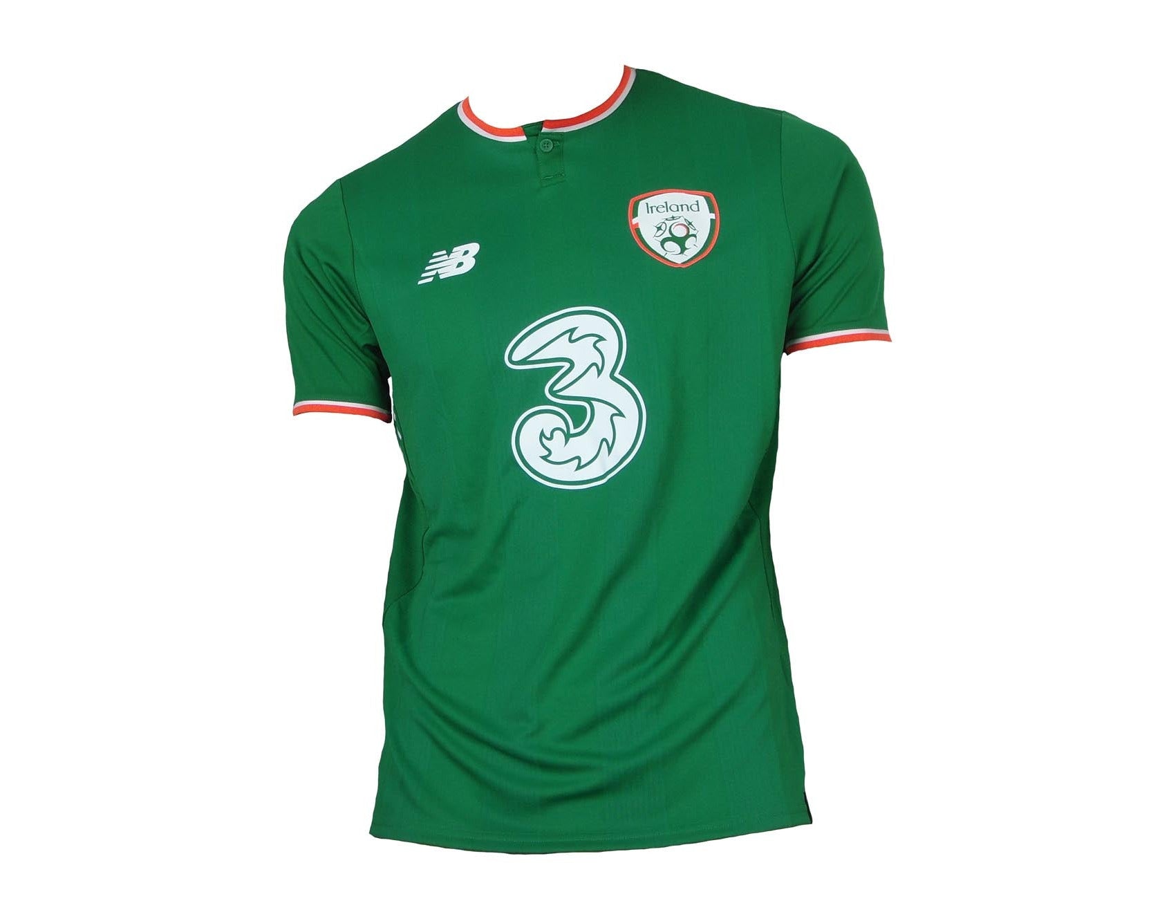 Irland Trikot Home 2017/18 Nationalmannschaft – Grünes Heimtrikot von New Balance mit Verbandswappen als Angebot günstig kaufen