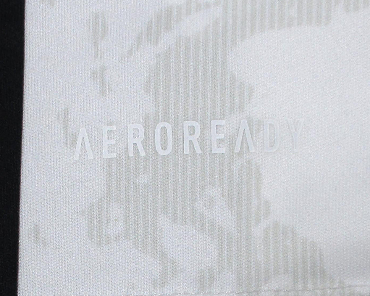 adidas Juventus Turin Heimtrikot 24/25 Herren IS8002 original ohne Sponsor. Aeroready Logo.
