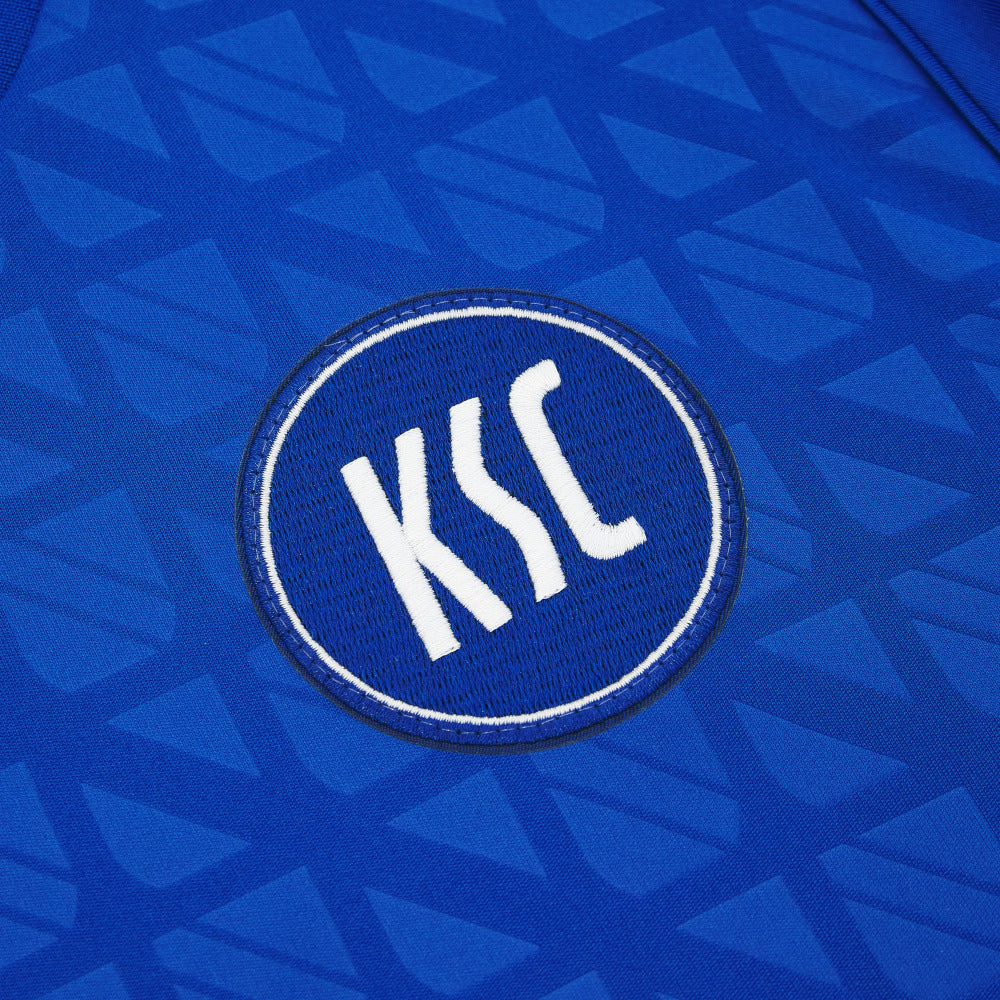 Karlsruhe Home Trikot von Macron Saison 2025/26. Offizielles Fußballtrikot in Herrengröße.  Vereinswappen.