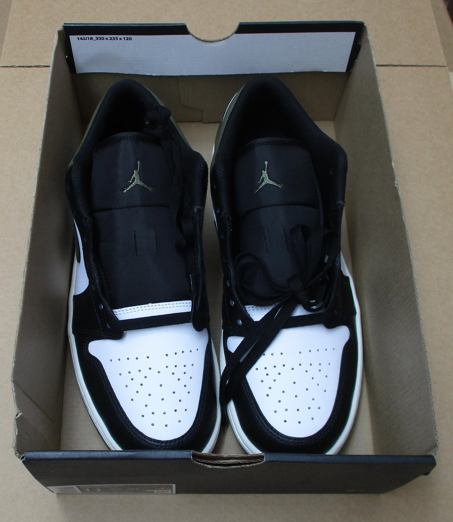 Air Jordan 1 Low Sneaker White/Black Medium Olive Größe 45