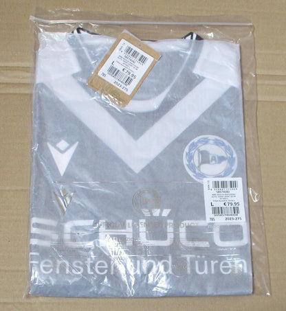 Originalverpackung des DSC Arminia Bielefeld Trikot Away 2023/24 von Macron. Als reduziertes Angebot günstig kaufen.