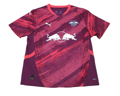 Offizielles Puma RB Leipzig Auswärtstrikot der Saison 2024/25 für Herren, aufgummiertem Vereinswappen und Puma-Logo – Neu mit Etikett.