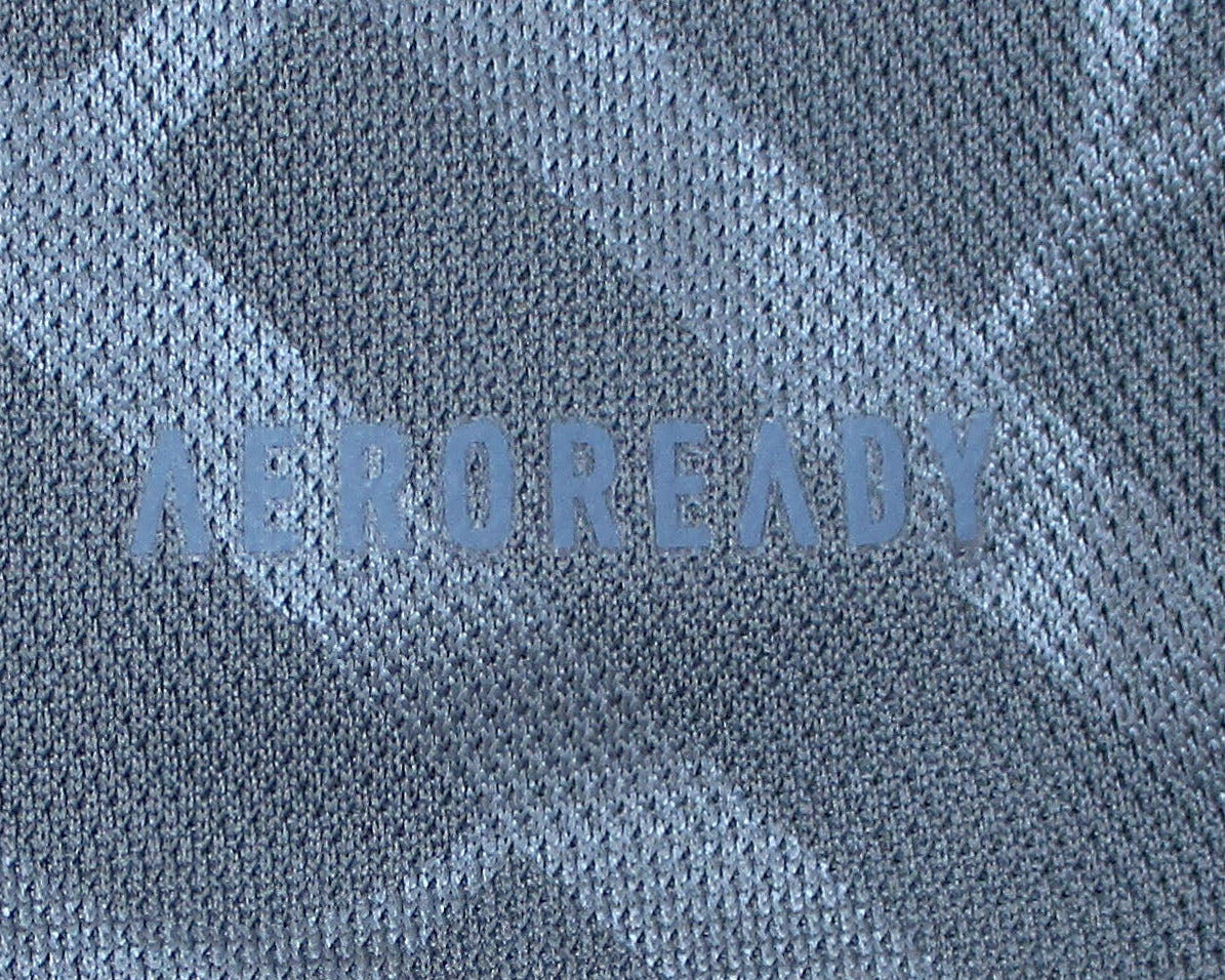 Real Madrid Third Trikot Ausweichtrikot 2024 2025 Adidas neu mit Etikett eingesticktes Wappen. Detailansicht Aeroready Logo.