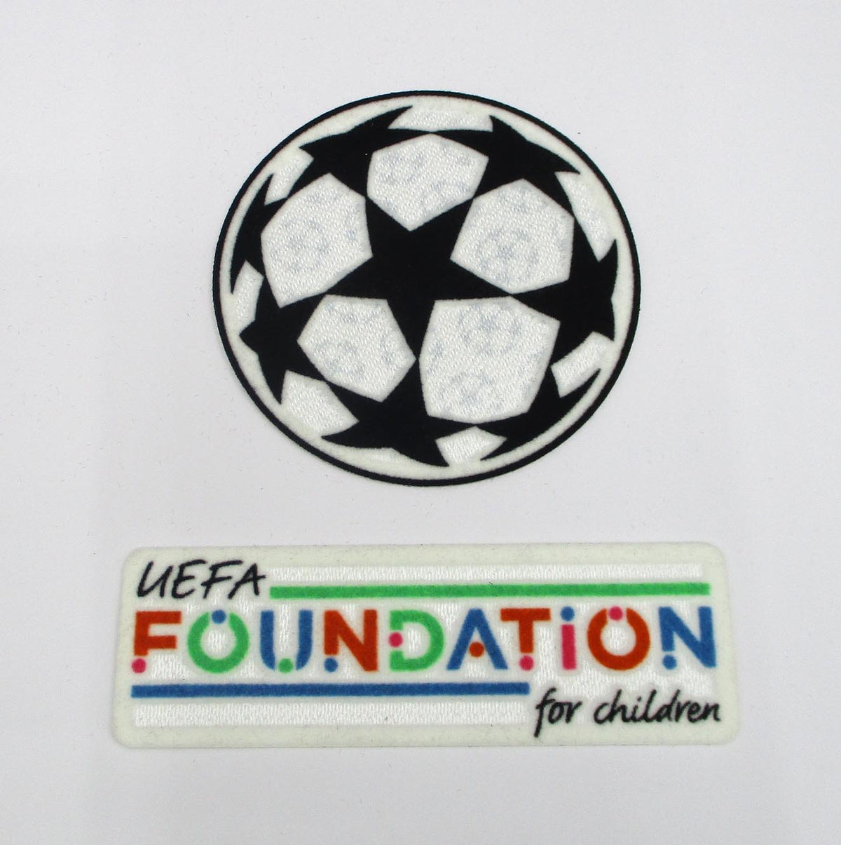 Offizieller UEFA Champions League Logo Flock Ärmelpatch UEFA Foundation Set Saison 2024/25 und 2026/27 von Sporting ID. 