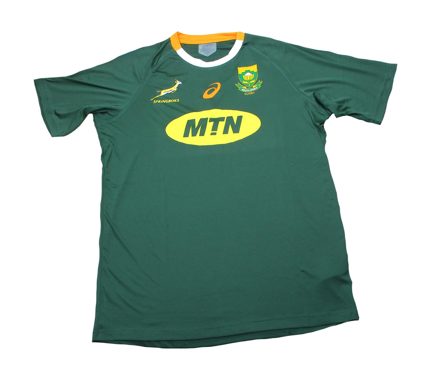 Vorderseite des Südafrika Rugby Fanshirt Herren Asics Oak Green Vorderansicht mit aufgummiertem Logo. Angebot günstig kaufen.